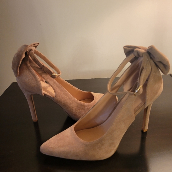 Womens High Heels w/Bow Tie Back & Ankle Strap - Picture 3 of 9